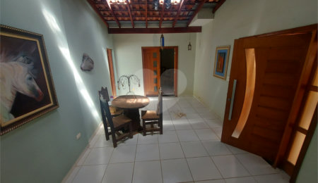 Casa Térrea à venda com 5 quartos, sendo 4 suítes,  em Residencial Samambaia, São Carlos, SP