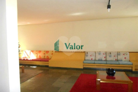 Apartamento com 3 dormitórios.