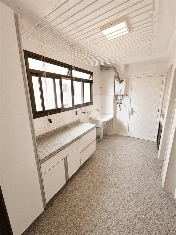 Excelente apartamento à venda na Vila Reg. Feijó
