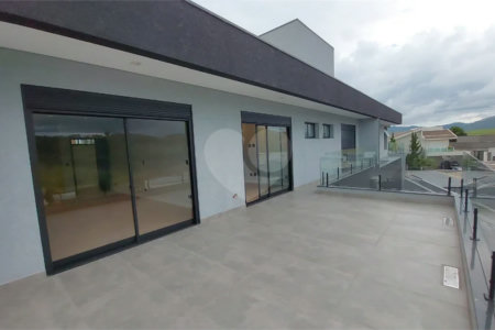 CASA ALTO PADRÃO | 5 SUÍTES | CONDOMÍNIO CLUBE – ATIBAIA