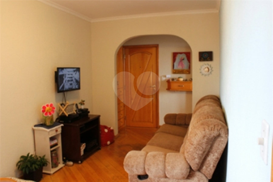 Apartamento 03 Dorm 02 Banheiros 01 Vaga na Saúde para Venda.