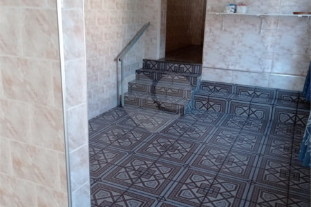 Linda casa no centro com 3 quartos.