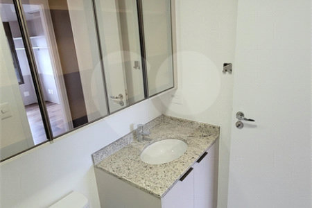 Apartamento de 2 quartos mobiliado à venda no Paraíso