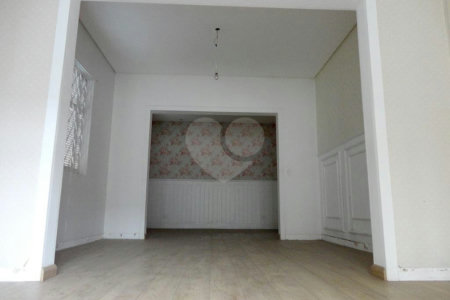 Excelente Casa Térrea Comercial em Região Nobre !!!