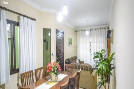 Casa com 150m² , 3 dormitórios , sendo 3 suítes , 4 vagas , à venda na Vila Formosa.