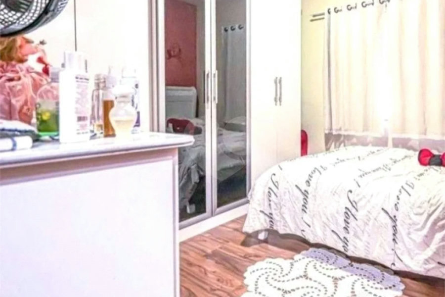 Sobrado à venda com 3 dormitórios na Vila Carrão