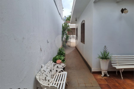 Casa comercial para locação no Centro