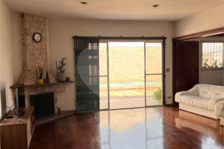 Casa Térrea à venda com 3 quartos, sendo 1 suíte,  em Socorro, São Paulo, SP