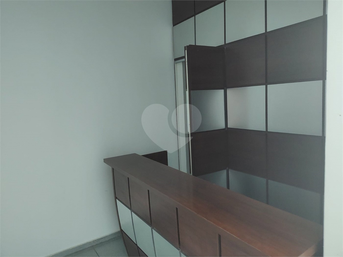 Sala Comercial na Prestigiada Alameda Lucas Nogueira Garcez