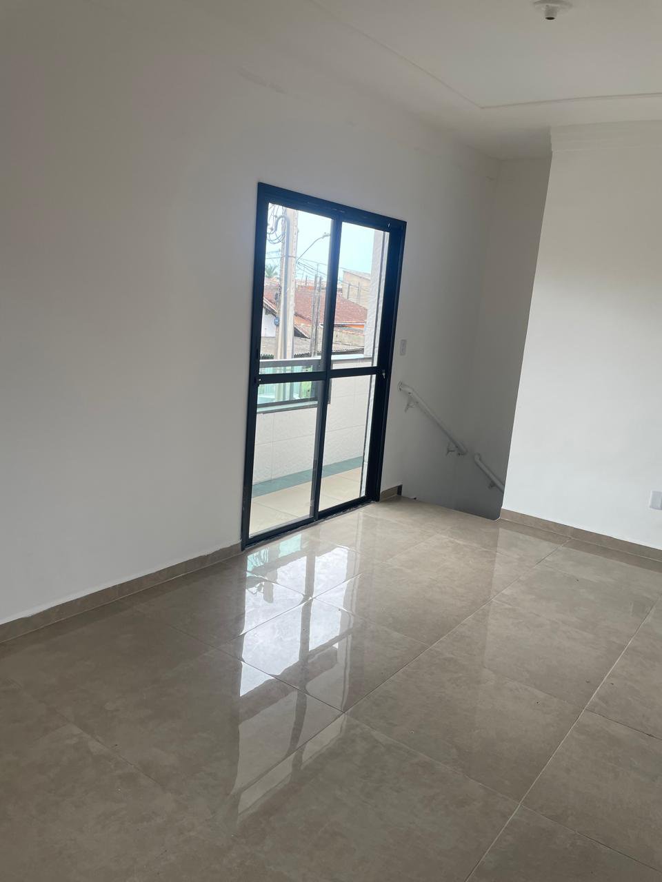 Sobrado à venda com 2 quartos, sendo 1 suíte, em Jardim Princesa, Praia Grande - SP