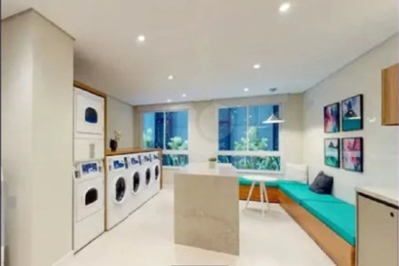 Apartamento à vendo no bairro Centro
