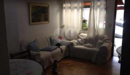 Vende-se Sobrado em Condomínio Fechado – 3 Dormitórios | 180 m²