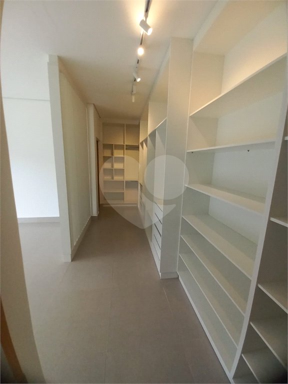Casa a venda no Condomínio Porto Atibaia