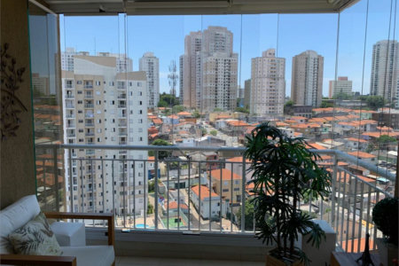 Apartamento de 70m2 com 3 dorms, 2 banheiros, 1 suíte, 1 vaga. Estuda permuta.