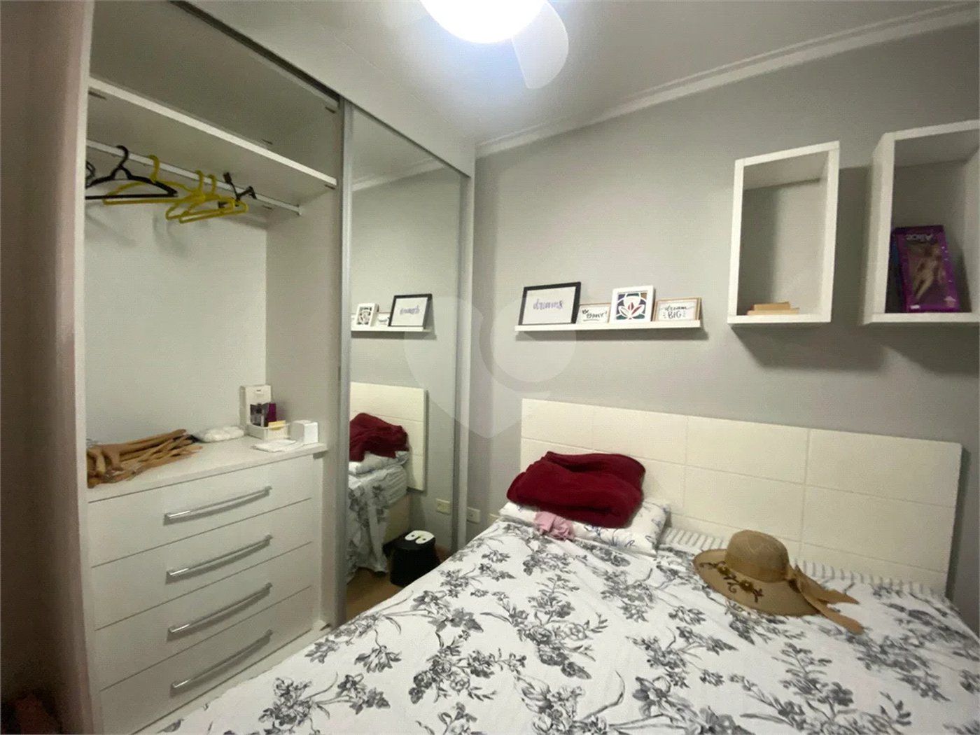 Apartamento á venda na Luz