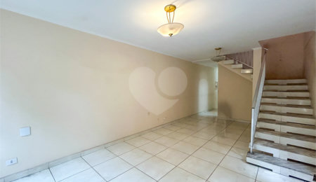 Sobrado à venda com 4 quartos, sendo 3 suítes,  em Vila Prudente, São Paulo, SP