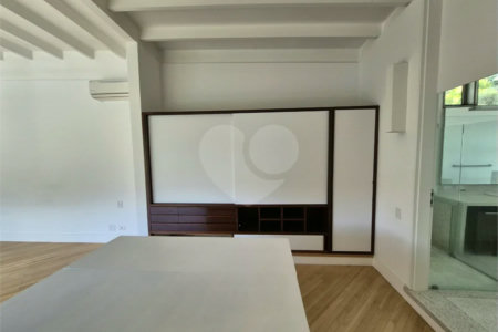 Casa a venda ou locação no Tamboré 1