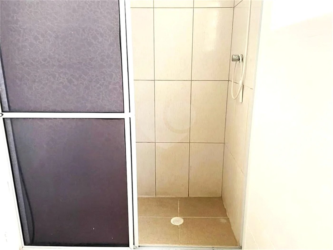 SOBRADO PARA VENDA OU LOCAÇÃO EM PERDIZES COM 3 DORM E 2 VAGAS DE GARAGEM