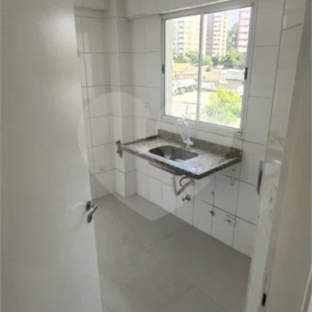 Apartamento com 42m², 2 quartos, 1 garagem, à venda em Itaquera