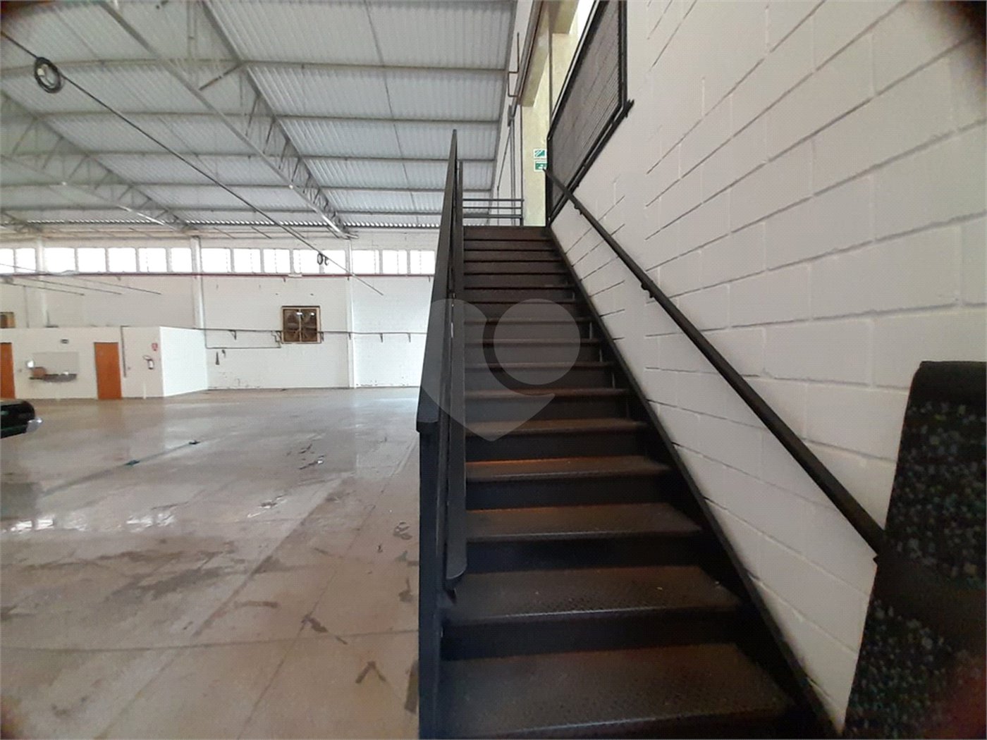 Galpão Industrial no Jardim Tangará - 1.714,91 m² de Área Útil