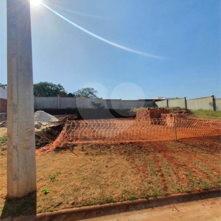 Terreno no Condomínio Tivoli , localizado em Araraquara/SP.