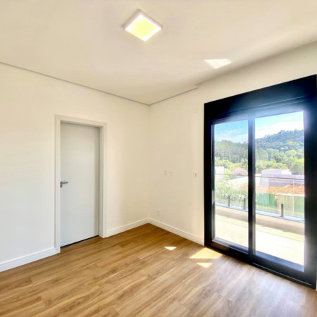 Casa à venda com 3 quartos, sendo 3 suítes, no condomínio Vila Giardino, Jundiaí - SP