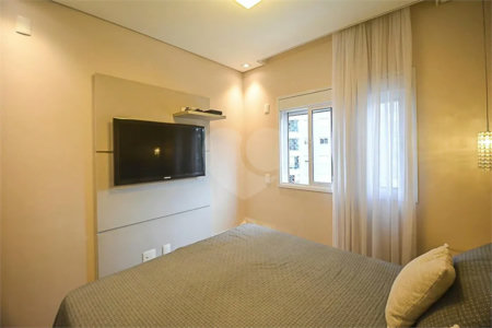 Espaço, conforto e uma localização privilegiada fazem deste apartamento mobiliado no Baeta Neves, em São Bernardo do Campo, uma excelente opção para seu novo lar. Com 118 m², três dormitórios e quatro banheiros, o imóvel oferece ambientes amplos para acomodar a família e receber amigos com comodidad
