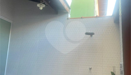 Casa à venda com 3 quartos, sendo 1 suíte, em Jardim Uirá, São José dos Campos, SP