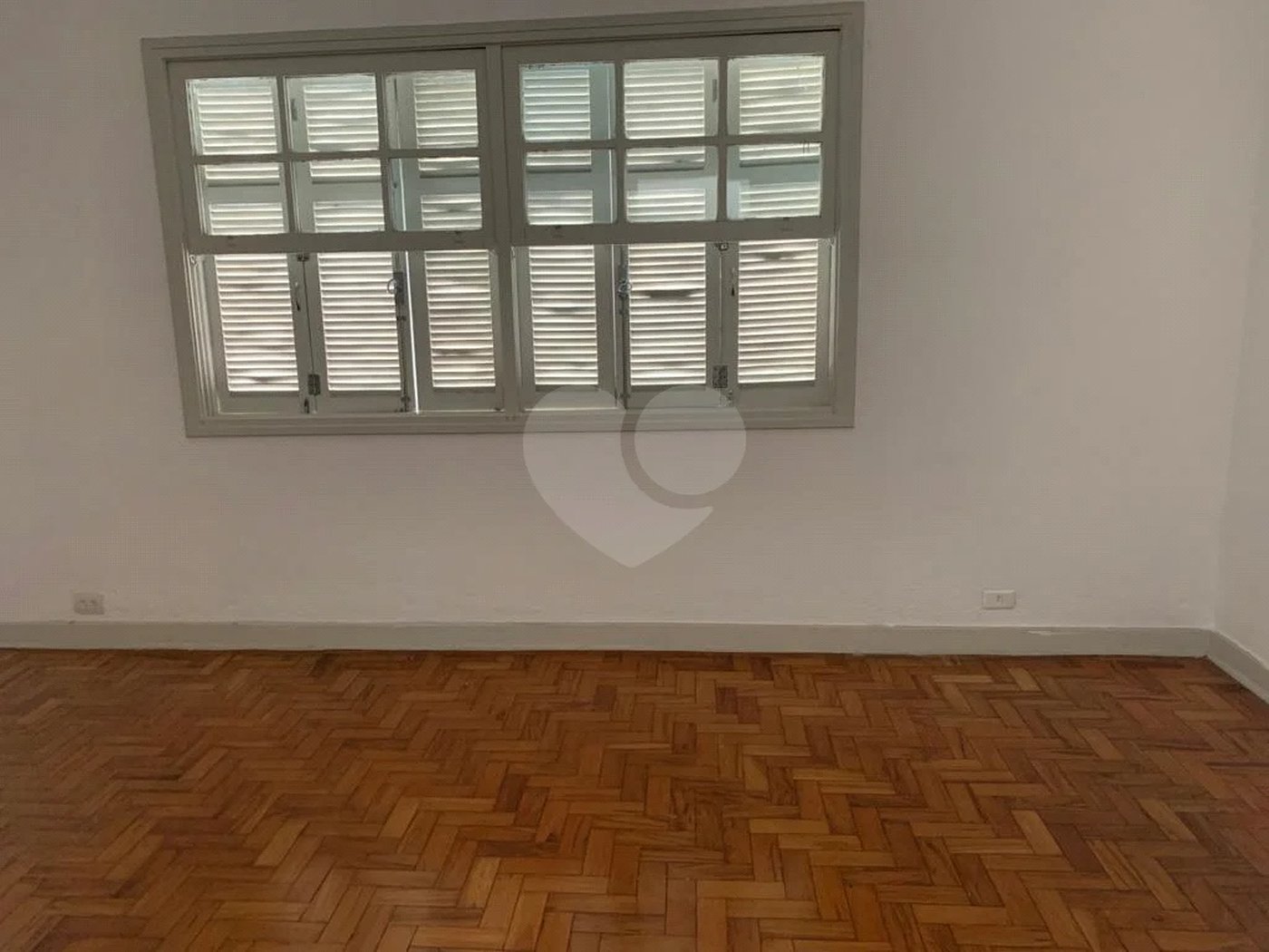 Excelente sobrado de 03 dormitórios na Aclimação.