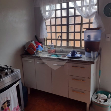 Casa térrea em Araraquara/SP.