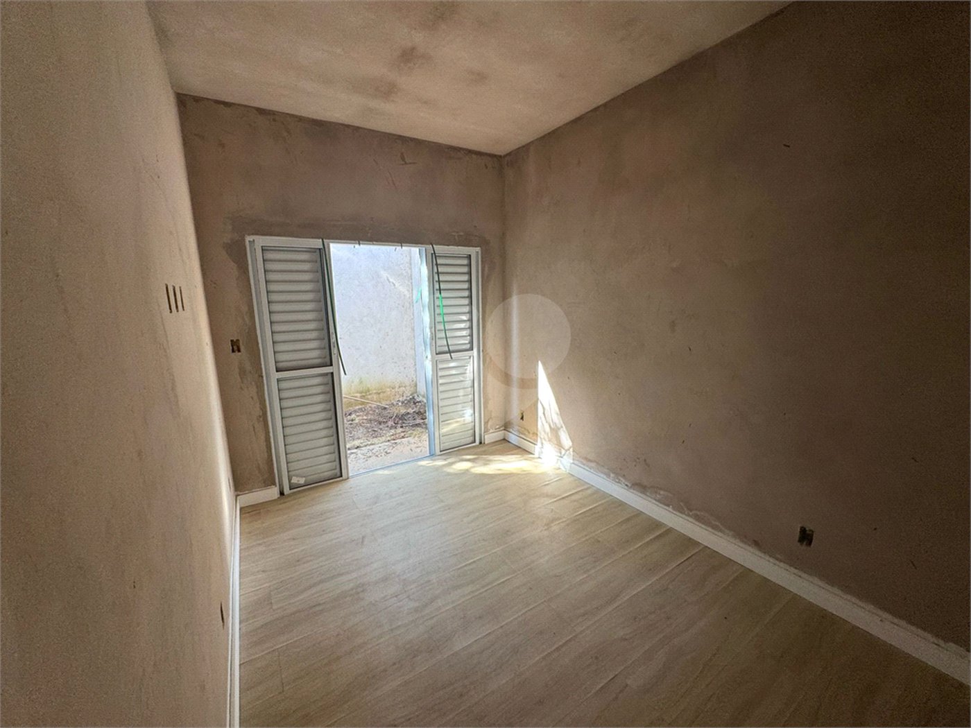 Casa em condominio em reta final de obras