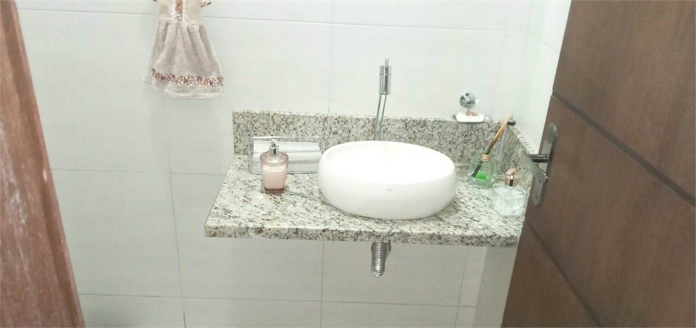 Chácara à venda com 3 quartos, sendo 2 suítes,  em Monterrey, Louveira, SP