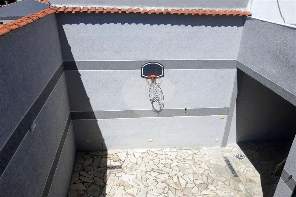 Casa 4 dormitórios, 3 vagas