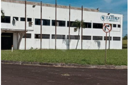 Galpão Comercial .