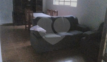 Casa de Vila à venda com 7 quartos, sendo 1 suíte,  em Itamambuca, Ubatuba, SP