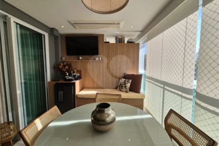 Apartamento à venda com 3 suítes em Vila Mascote, São Paulo, SP