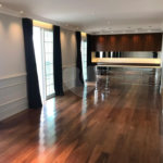 Apto 220 metros no Campo Belo. varanda, 5 vagas, 3 suítes. Visite