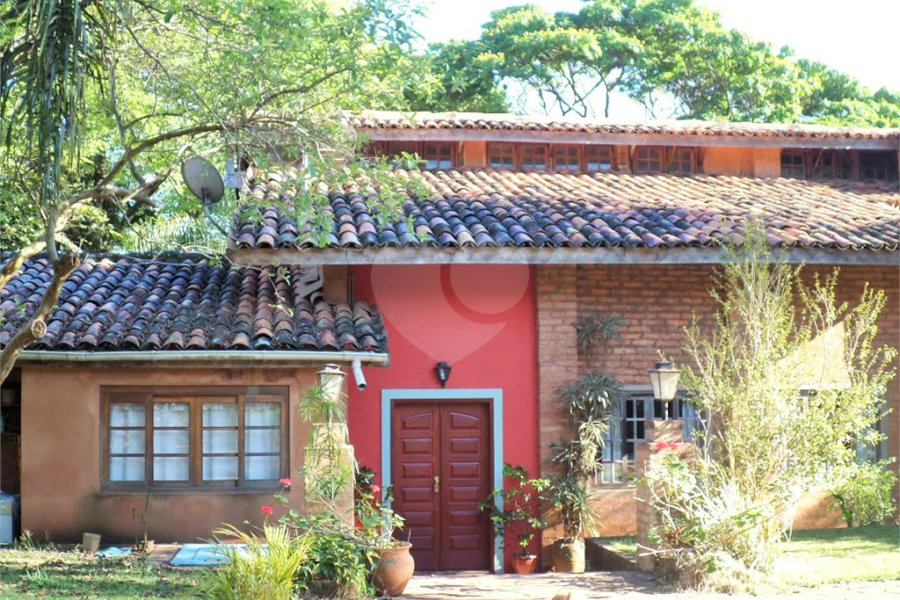 Chácara à venda com 6 quartos, sendo 2 suítes,  em Área Rural de Rio das Pedras, Rio das Pedras, SP