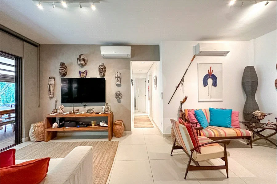 Villagio à venda com 3 quartos, sendo 1 suíte,  em Riviera de São Lourenço, Bertioga, SP