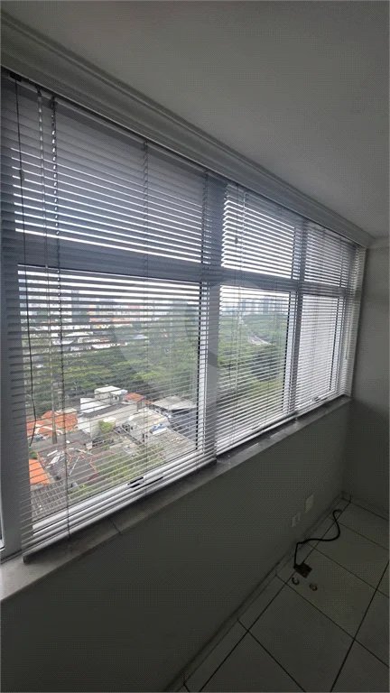 Sala Comercial 30 m² Próximo ao Metrô Conceição.