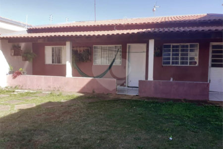 Casa térrea no Itamaraty.