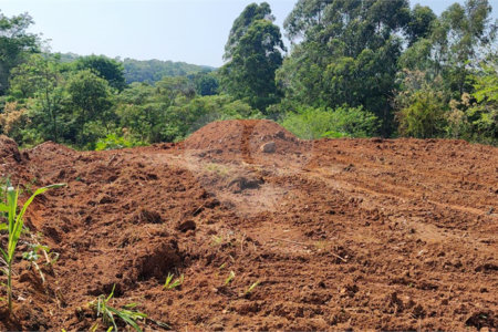 Terreno em Atibaia com 3.410 metros, pronto para construir, topografia plana, excelente localização