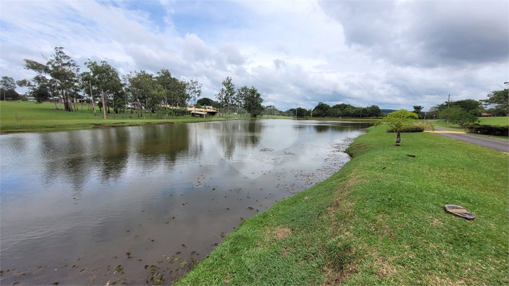 Loteamento no Condomínio Vila Pinhal do Broa