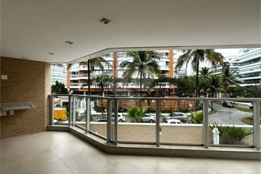 Apartamento à venda com 3 suítes em Riviera de São Lourenço, Bertioga, SP
