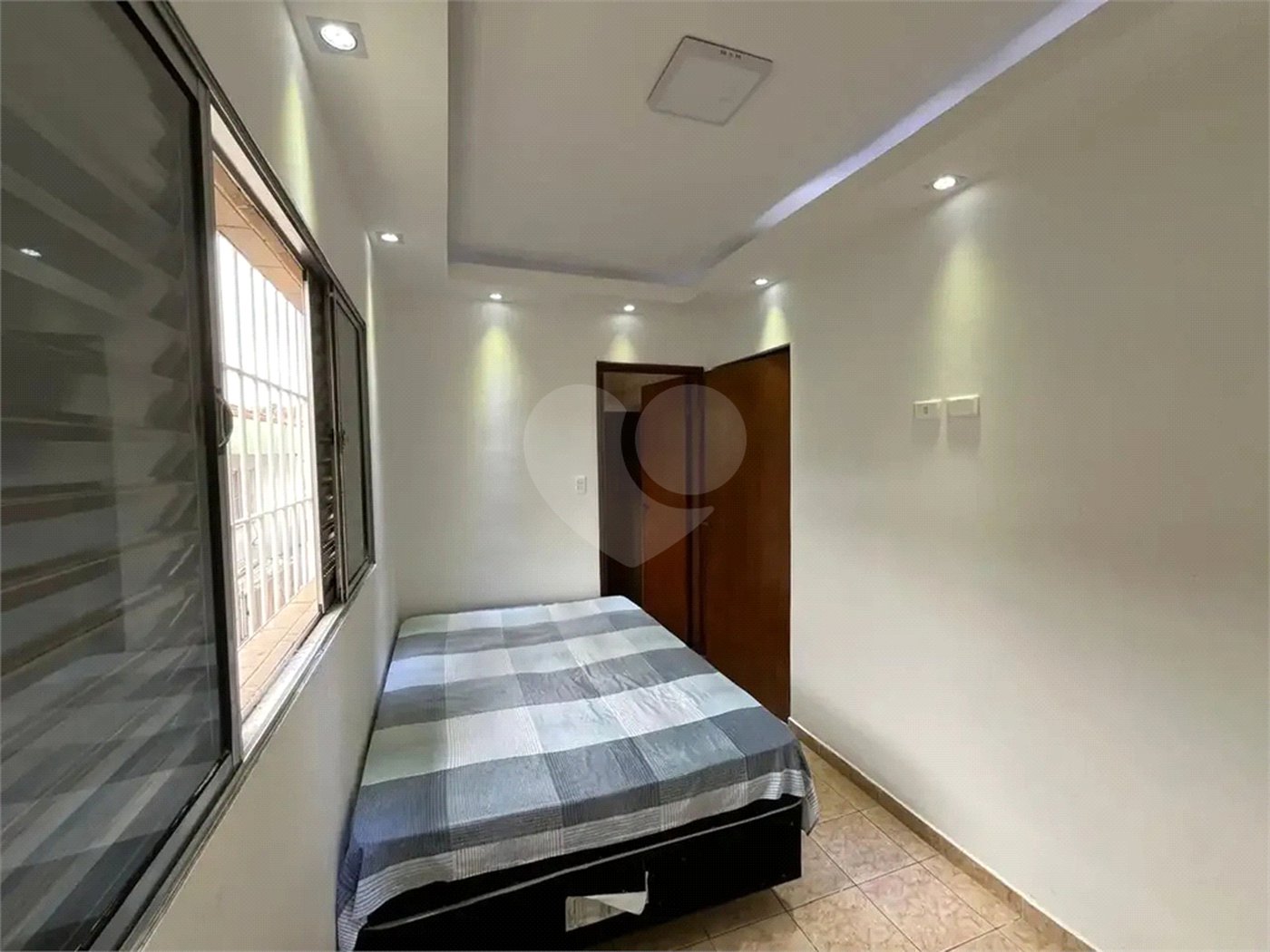 SOBRADO COM 350 M2 ( ABAIXO DO PREÇO DE MERCADO) 3 DORMITÓRIOS 3 SUÍTES SAÚDE