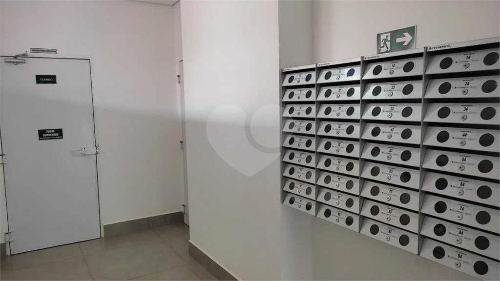 Vende-se apartamento no Edifício Residencial Flor do Ipê