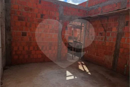 Casa à venda com 3 quartos, sendo 2 suítes, em Jardim Nova Ponta Porã, Ponta Porã - MS
