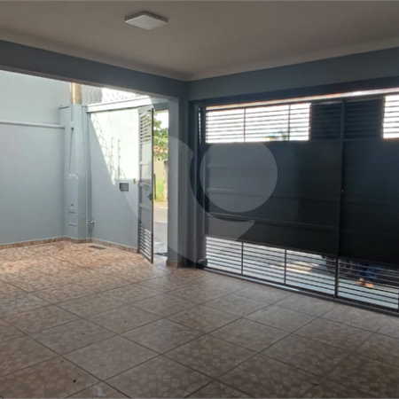 Casa à Venda – Parque dos Flamboyants