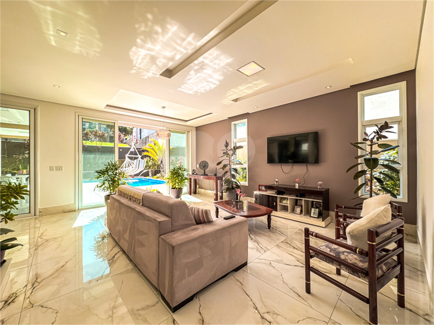 Sobrado à venda em Itupeva – 421,80 m² de terreno – 254,28 m² de área construída – 3 dormitórios – 4 banheiros – 4 vagas de garagem