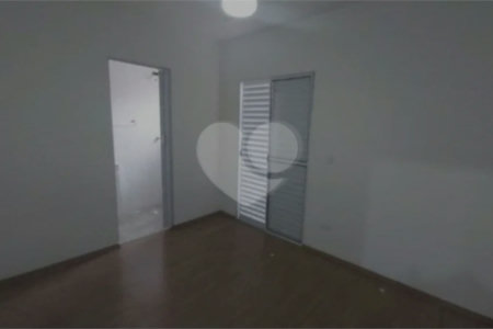 Sobrado á Venda com 200m² - Socorro